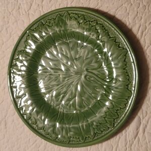Two's Company Green Cabbage Leaf Plate